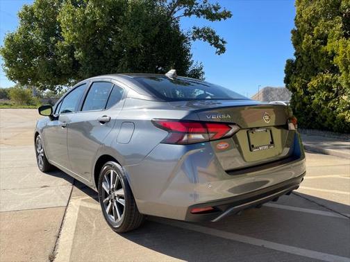 2021 Nissan Versa 1.6 SV