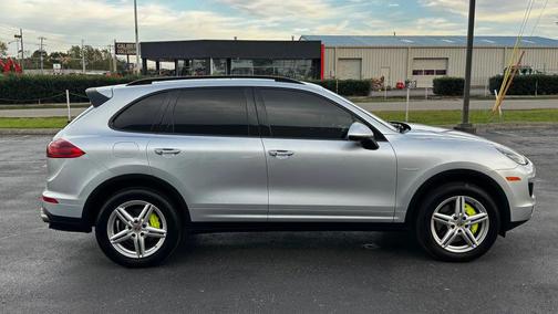 2016 Porsche Cayenne S