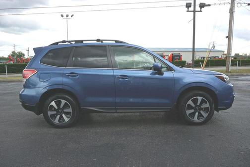 Quartz Blue Pearl 2017 Subaru Forester 2.5i Limited