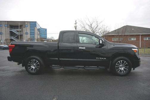 2021 Nissan Titan SV