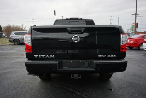 2021 Nissan Titan SV