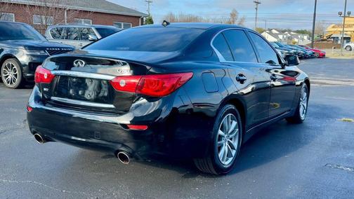 2015 INFINITI Q50 Base