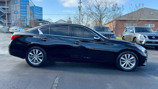 2015 INFINITI Q50 Base