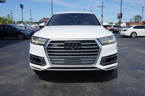 White 2018 Audi Q7 3.0T Premium Plus