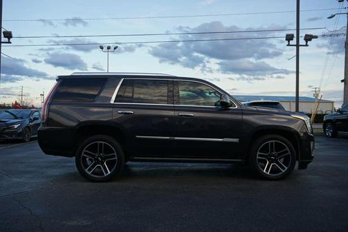 2017 Cadillac Escalade Premium Luxury