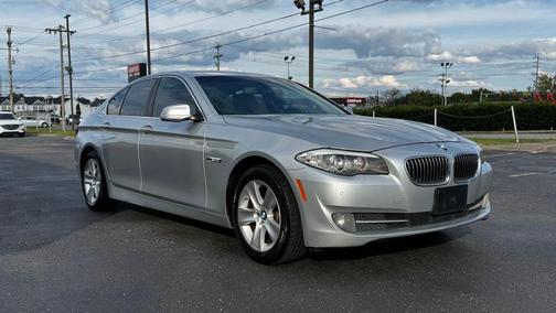 2011 BMW 528 528i Sedan 4D