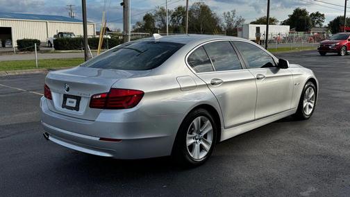2011 BMW 528 528i Sedan 4D