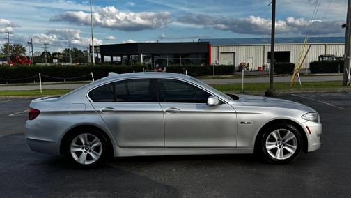 2011 BMW 528 528i Sedan 4D