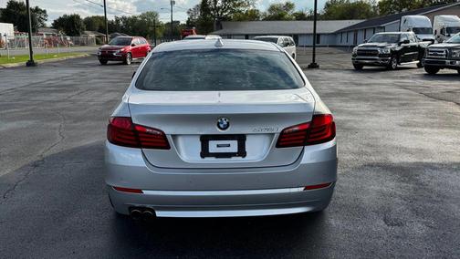 2011 BMW 528 528i Sedan 4D