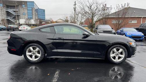 2017 Ford Mustang V6