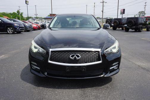 Black 2014 INFINITI Q50 Base