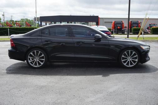 Black Stone 2020 Volvo S60 T6 Momentum