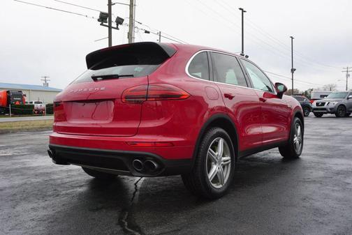 2016 Porsche Cayenne Cayenne S E-Hybrid