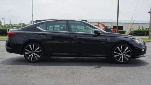2020 Nissan Altima SR FWD