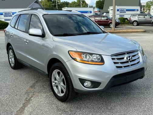 Moonstone Silver 2011 Hyundai SANTA FE Limited