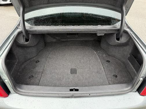 2005 Cadillac DeVille Base