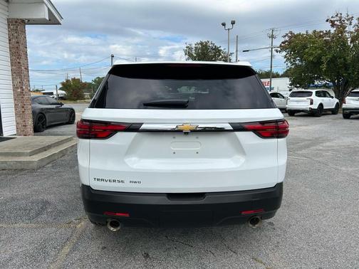 2023 Chevrolet Traverse LS