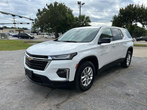2023 Chevrolet Traverse LS