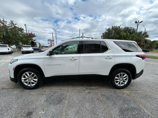 2023 Chevrolet Traverse LS
