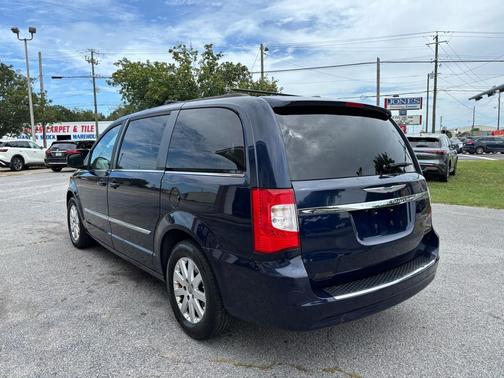 2015 Chrysler Town & Country Touring