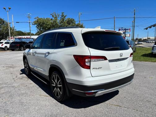 2022 Honda Pilot AWD Elite