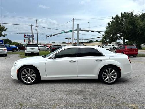 2016 Chrysler 300C Base