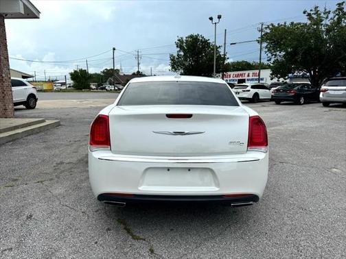 2016 Chrysler 300C Base