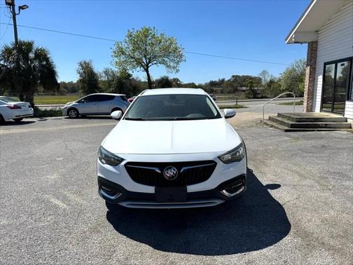 2019 Buick Regal TourX AWD Essence