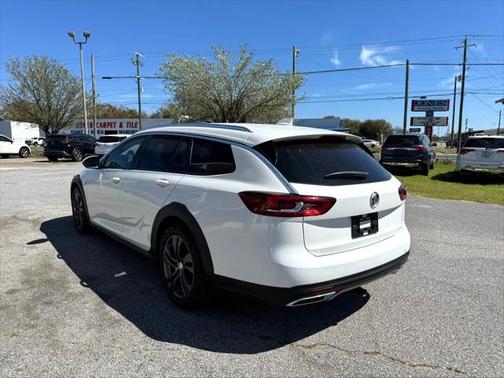2019 Buick Regal TourX AWD Essence