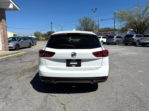 2019 Buick Regal TourX AWD Essence