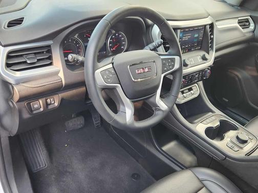 2023 GMC Acadia FWD SLT