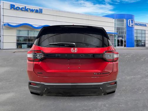 Radiant Red Metallic II 2026 Honda Pilot Black Edition