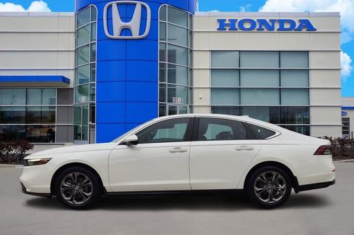 Platinum White Pearl 2023 Honda Accord Hybrid EX-L