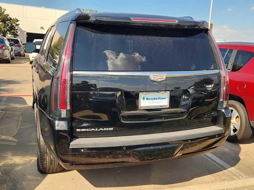 2016 Cadillac Escalade Luxury