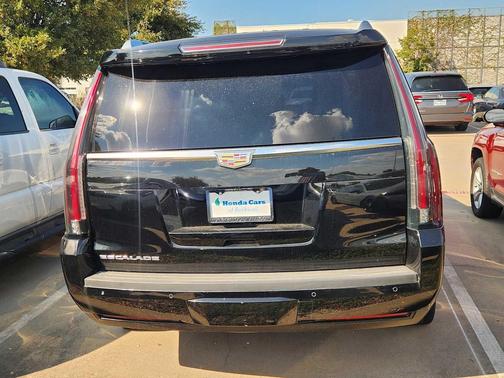 2016 Cadillac Escalade Luxury