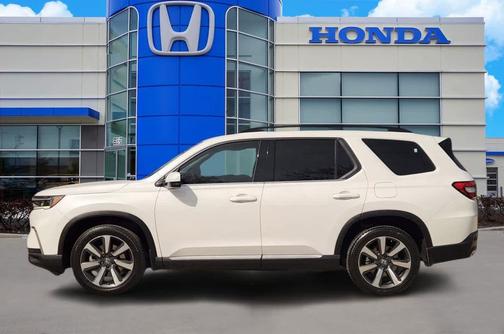 Platinum White Pearl 2024 Honda Pilot Touring 8-Passenger