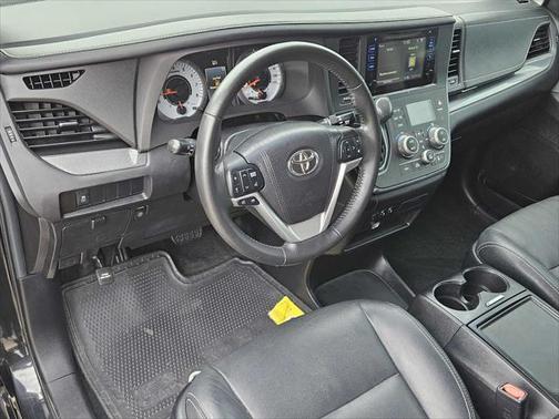 2015 Toyota Sienna SE