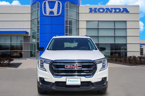 2024 GMC Terrain AWD AT4