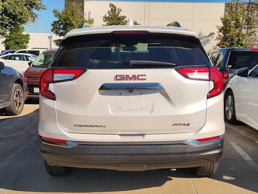 2024 GMC Terrain AWD AT4