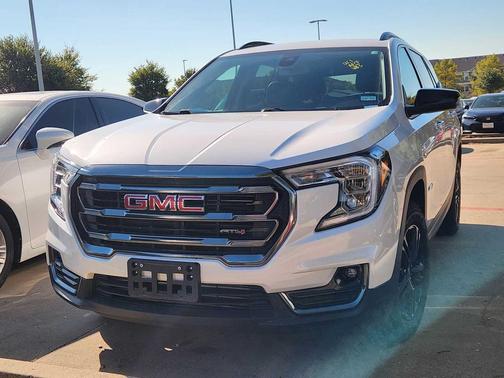 2024 GMC Terrain AWD AT4