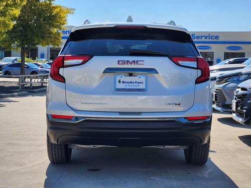 2024 GMC Terrain AWD AT4