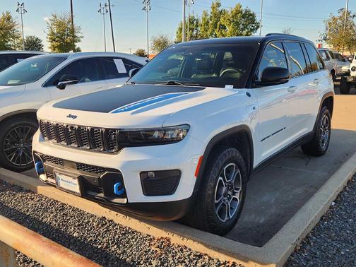 2022 Jeep Grand Cherokee 4xe Trailhawk