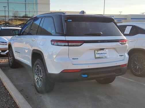 2022 Jeep Grand Cherokee 4xe Trailhawk