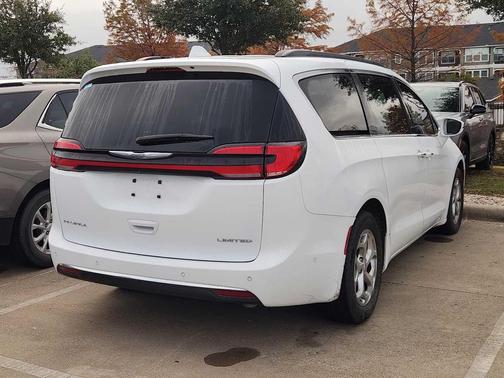 2022 Chrysler Pacifica Limited