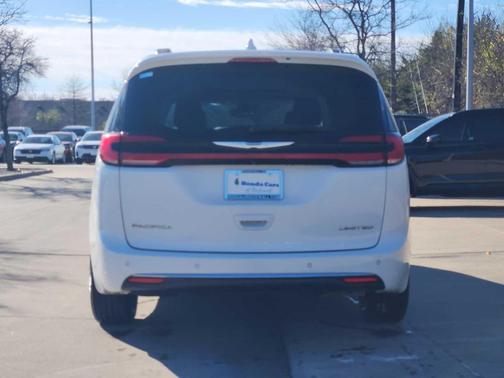2022 Chrysler Pacifica Limited