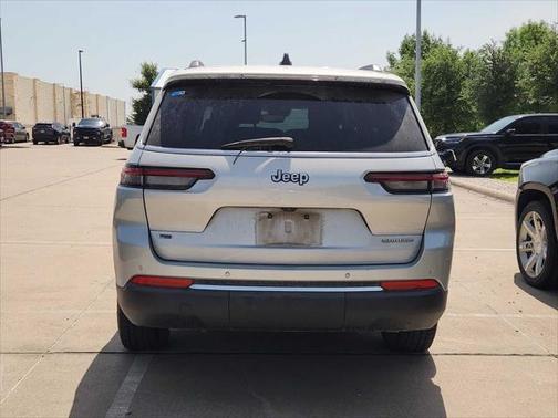 2022 Jeep Grand Cherokee L Laredo