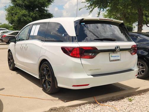 Platinum White Pearl 2024 Honda Odyssey Sport
