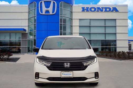 Platinum White Pearl 2024 Honda Odyssey Sport