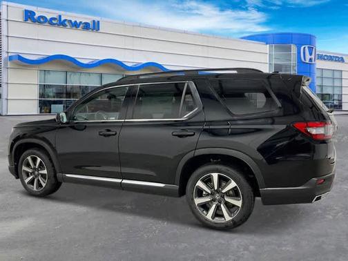 2025 Honda Pilot Touring 8-Passenger
