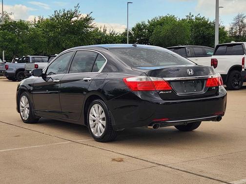 Crystal Black Pearl 2013 Honda Accord 4dr V6 Auto
